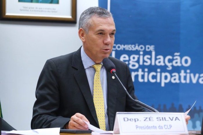 Perseguições do governo do Irã à comunidade Bahá’i é tema de debate na Câmara