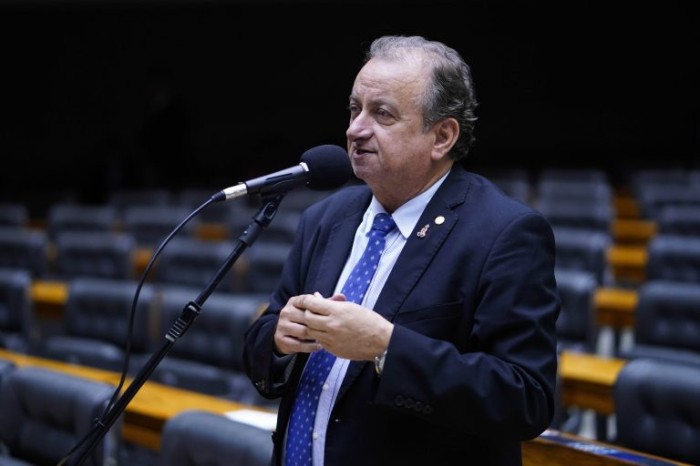 Comissão aprova projeto que cria serviço de proteção especial para pessoas com deficiência e idosas