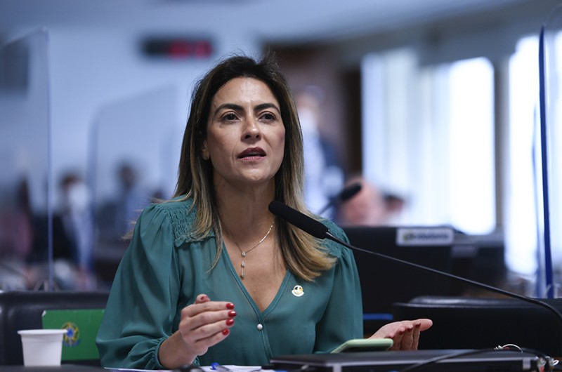 Projeto prevê que empresas de telefonia enviem mensagens sobre desaparecimento de menores