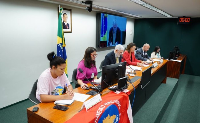 Pessoas em situação de rua denunciam maus-tratos e violência em centros e acolhimento
