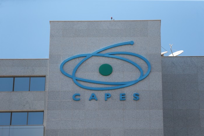 Capes vai pagar Auxílio Avaliação Educacional por serviço a distância