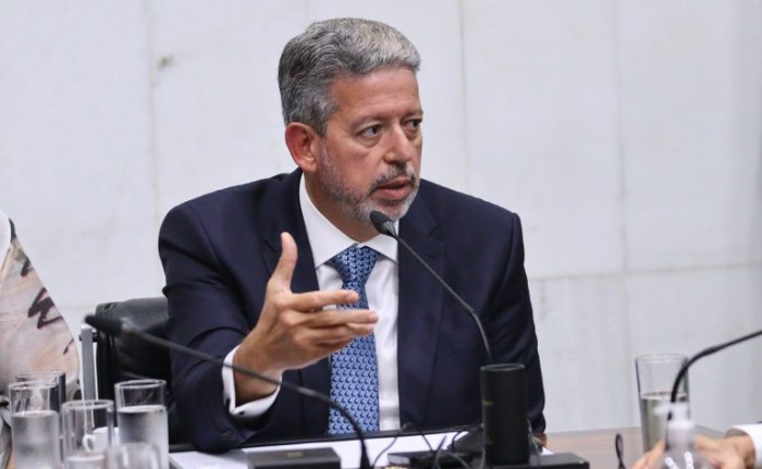 Lira diz que reforma tributária será votada amanhã pelo Plenário da Câmara