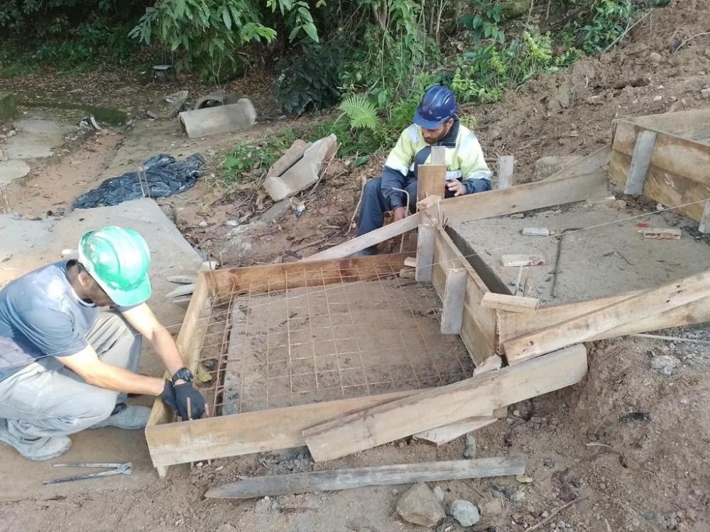 Avançam as obras da escada hidráulica do Morro do Ilhéu Alto; custo superior a R$ 6,2 milhões 