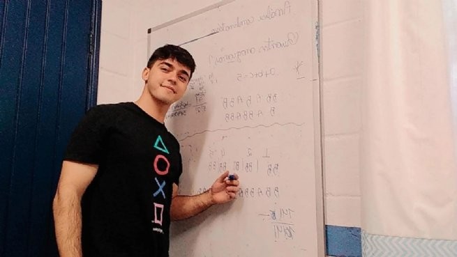 Professor medalhista prepara estudantes de escola municipal para a OBMEP
