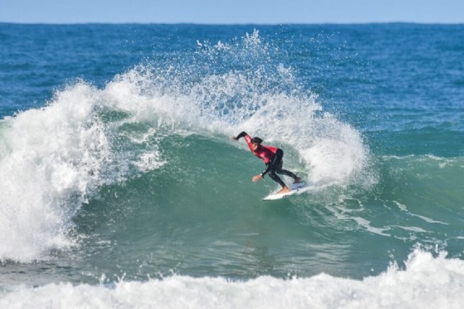 Surfista de São Sebastião vence 2ª etapa do Dream Tour 2023 em Santa Catarina