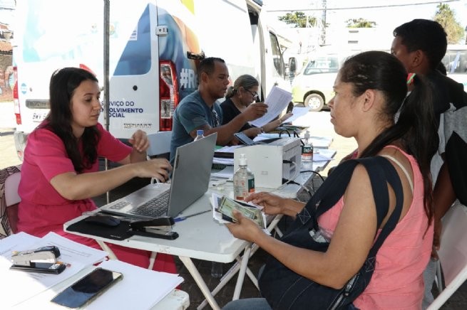 Prefeitura atende mais de 100 pessoas durante Ação Social Móvel em Boiçucanga