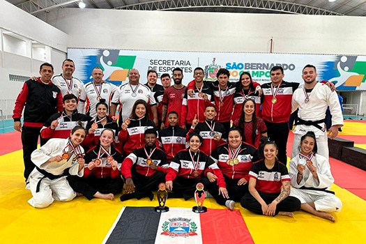 Time PG de Judô é vice-campeão no feminino e terceiro no masculino nos Jogos Regionais