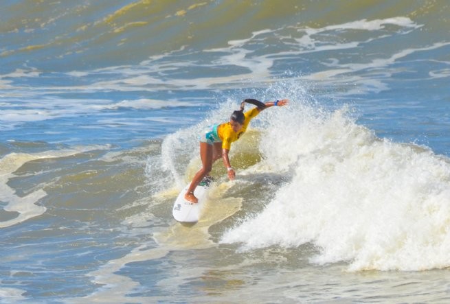 Segunda etapa do Hang Loose Surf Attack agita Praia de Cambury neste final de semana