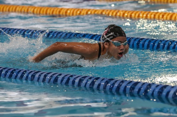 Sofia Tura ganha quatro medalhas e é destaque da Natação de PG nos Regionais
