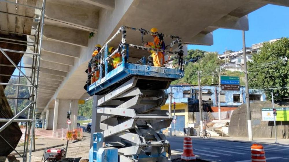 Elevado passa por reforma depois 47 anos de sua construção 