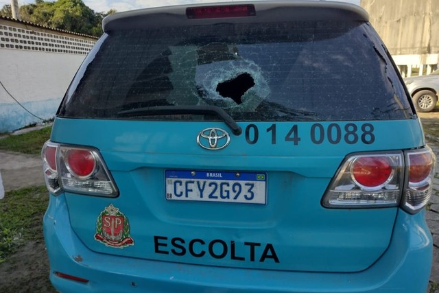 Em Mongaguá, centenas de presos se rebelam e ameaçam agentes 