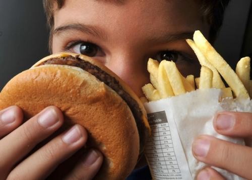 Alimentos ultraprocessados podem contribuir para perda cognitiva