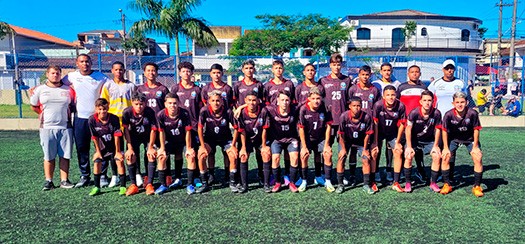 Futebol masculino sub14 e sub15 vencem em São José dos Campos