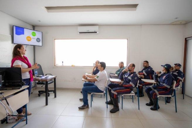 Socorristas do SAMU de São Sebastião participam de treinamento sobre atendimento a vítimas de choques