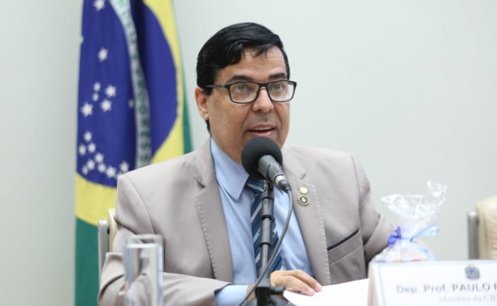 Comissão aprova projeto que beneficia pessoas com hepatite B ou C