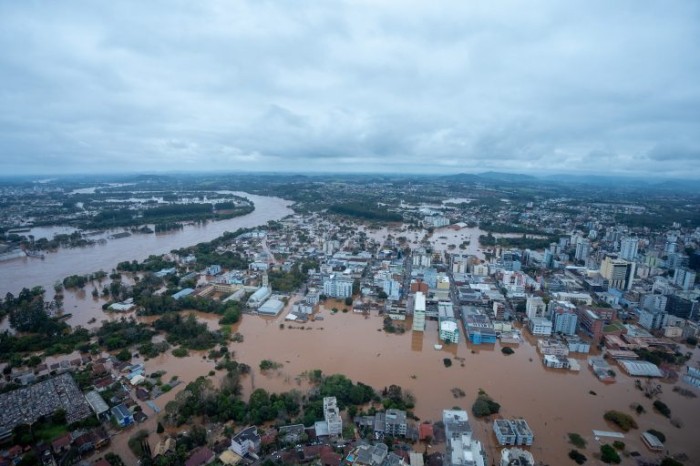 Câmara instala comissão especial sobre catástrofes climáticas