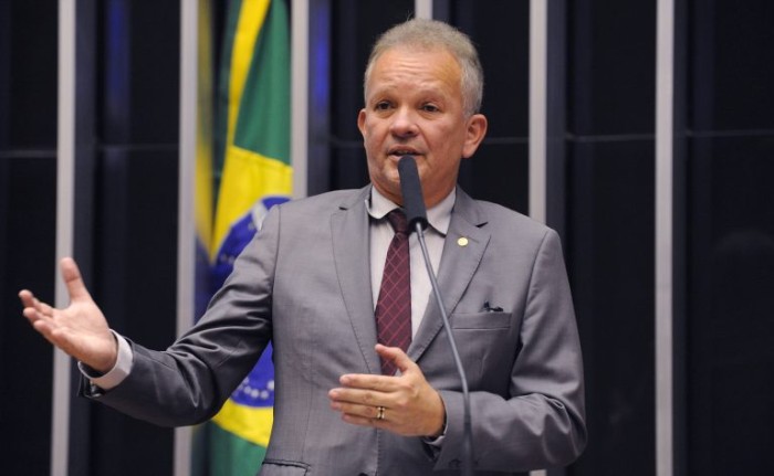 Comissões debatem nesta segunda-feira destinação de faixa de frequência de rádio