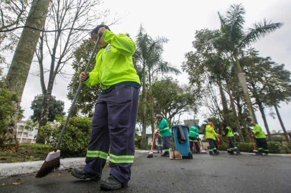 Cemitério de PG deve receber 15 mil visitantes no Dia de Finados
