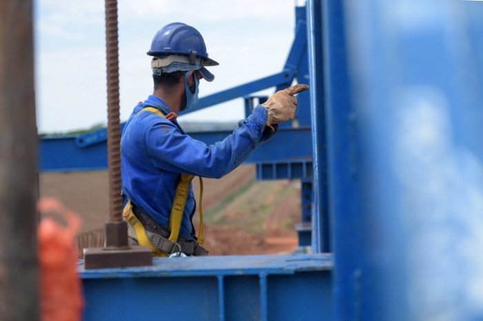 Entra em vigor lei que institui pacto pela retomada de obras inacabadas