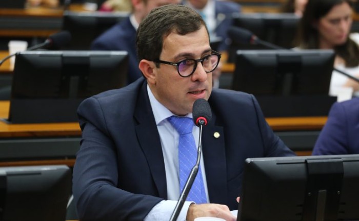 Comissão aprova direito de autor se opor a paródia com fins político-partidários