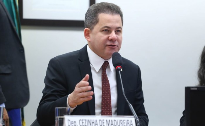 Comissão debate proteção de acesso a dados do Renavam