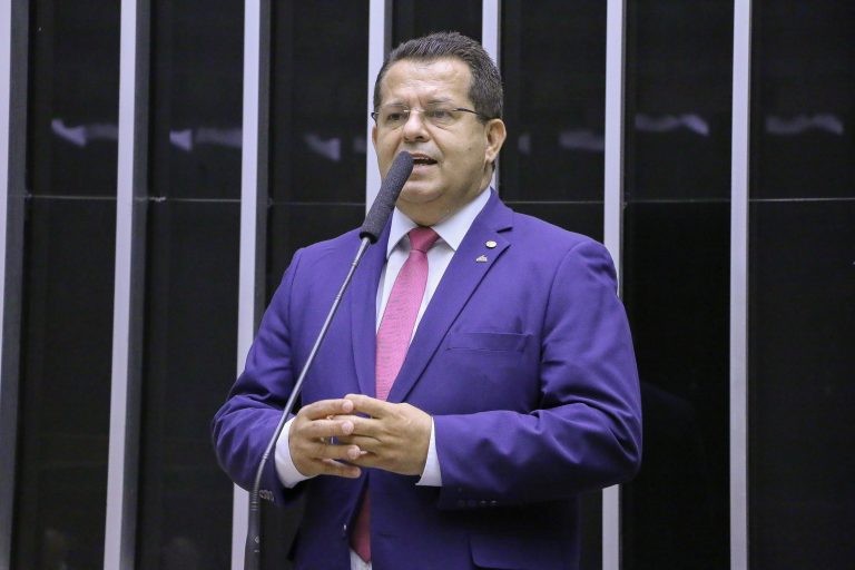 Projeto isenta advogado de responsabilidade por emissão de parecer jurídico