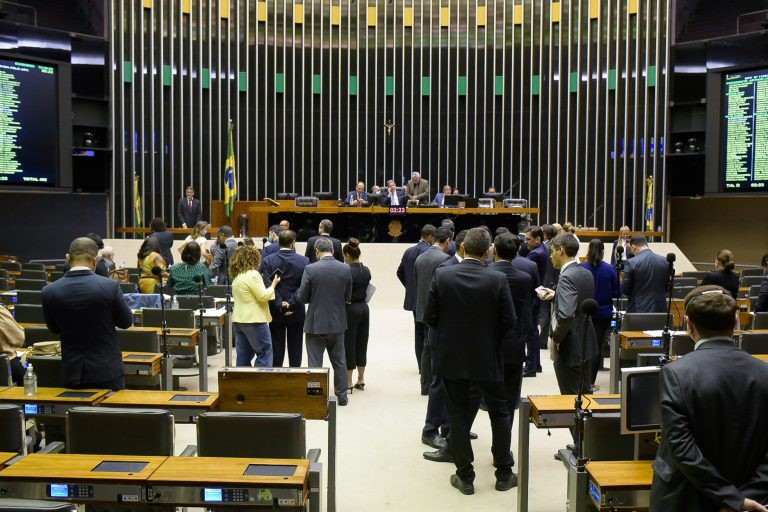 Câmara aprova adesão do Brasil ao Registro Internacional de Desenhos Industriais; acompanhe