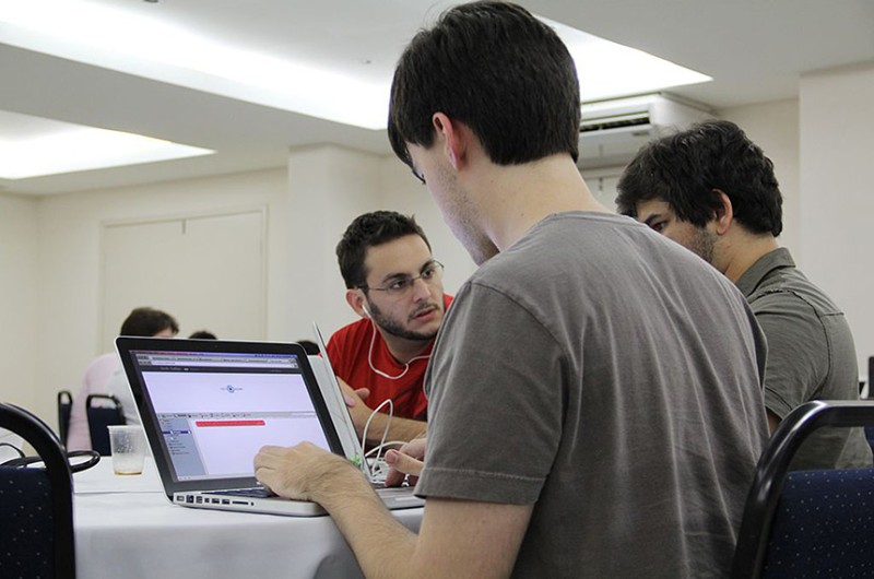 Emprego: contratações na área de tecnologia poderão ter benefício fiscal