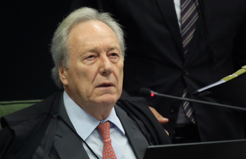 Diante de estrangeiros, ministros do TSE defendem democracia