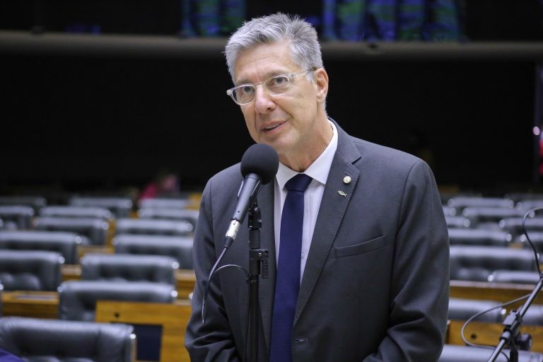 Proposta prevê a transformação de estatal nuclear em sociedade de economia mista