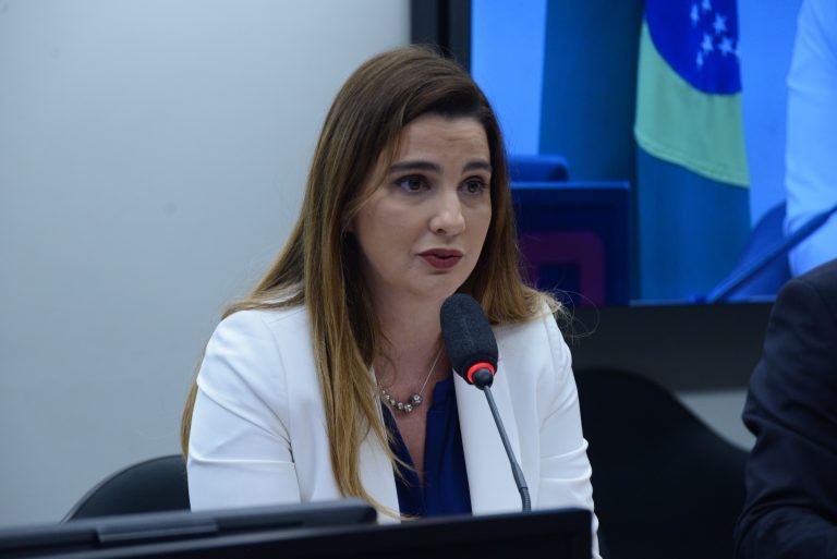 CCJ aprova proposta que prevê o parcelamento de multas de trânsito