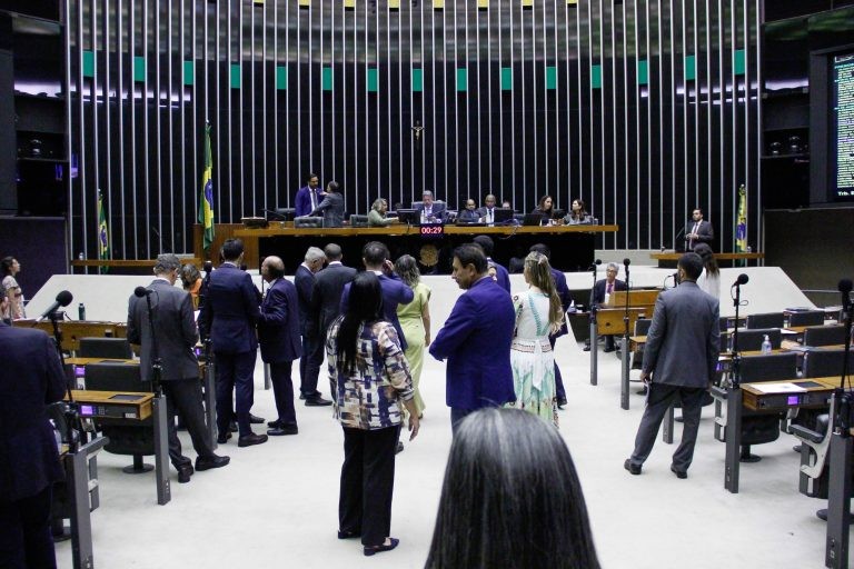 Plenário aprova MP com reajuste de 10% nas taxas cobradas em terrenos da União; acompanhe