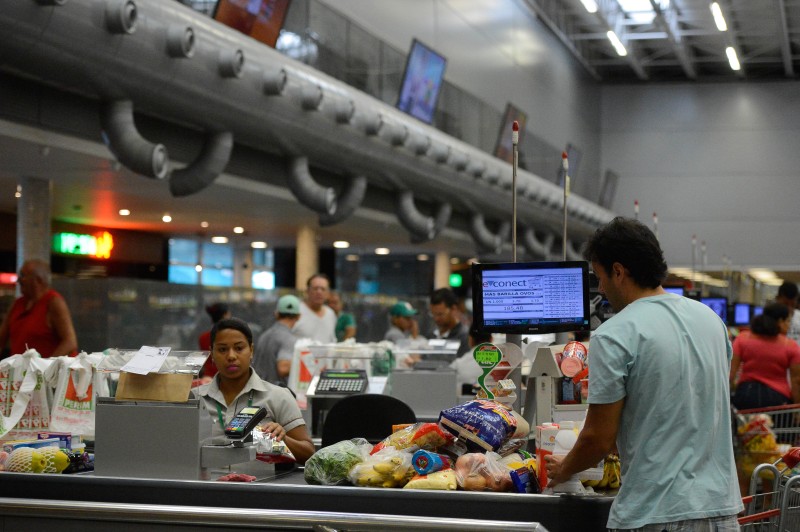 Indicador Antecedente de Emprego recua em outubro