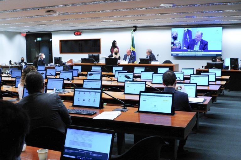 Conselho de Ética cancela reunião que votaria pareceres contra seis deputados