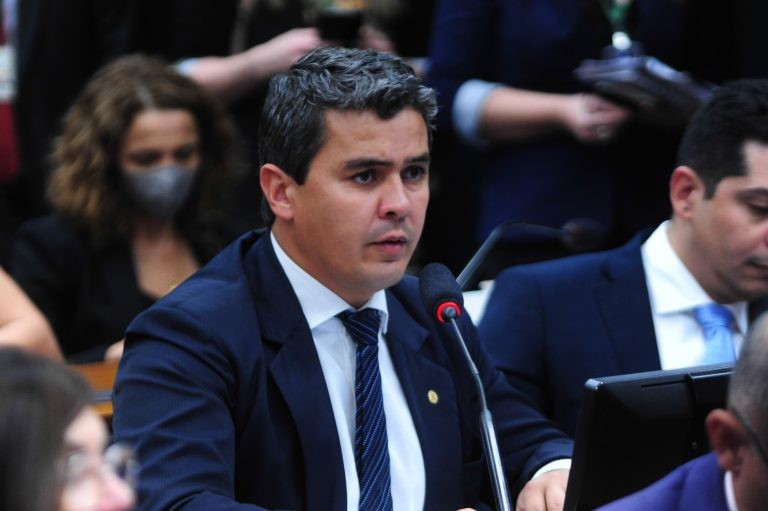 Comissão aprova campanha permanente de conscientização sobre a doença falciforme