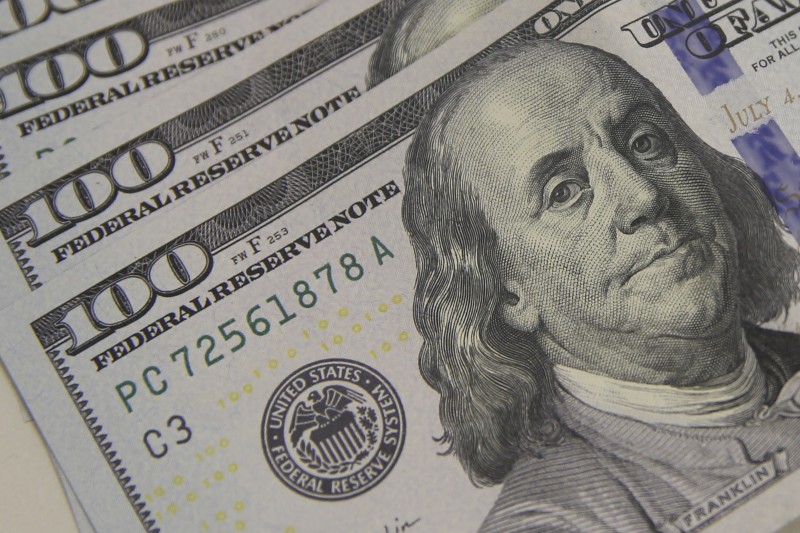 Nervosismo externo faz dólar subir para R$ 5,37