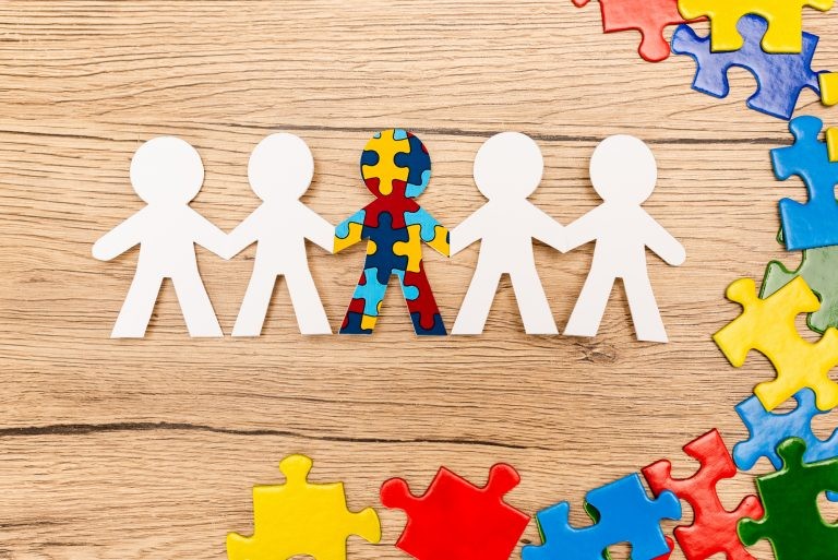 Atendimento integrado a pessoas com autismo será tema de debate na terça-feira
