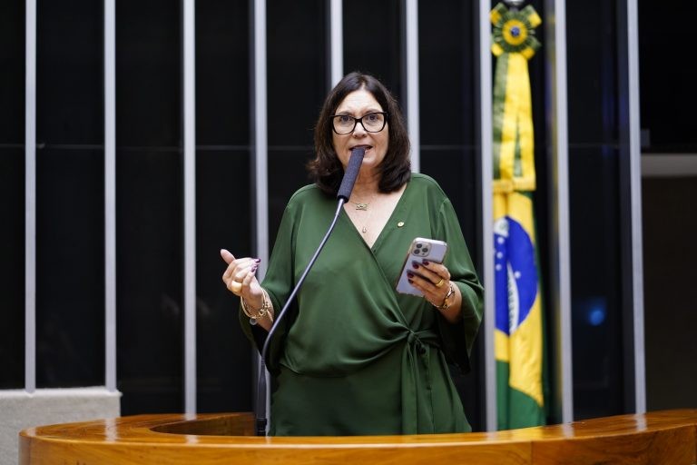 Câmara aprova projeto que evita migração de rádios comunitárias para outras frequências de FM; acompanhe