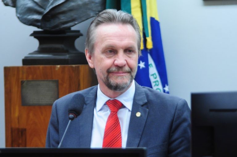 Especialistas defendem democratização do Orçamento para combate a desigualdades sociais