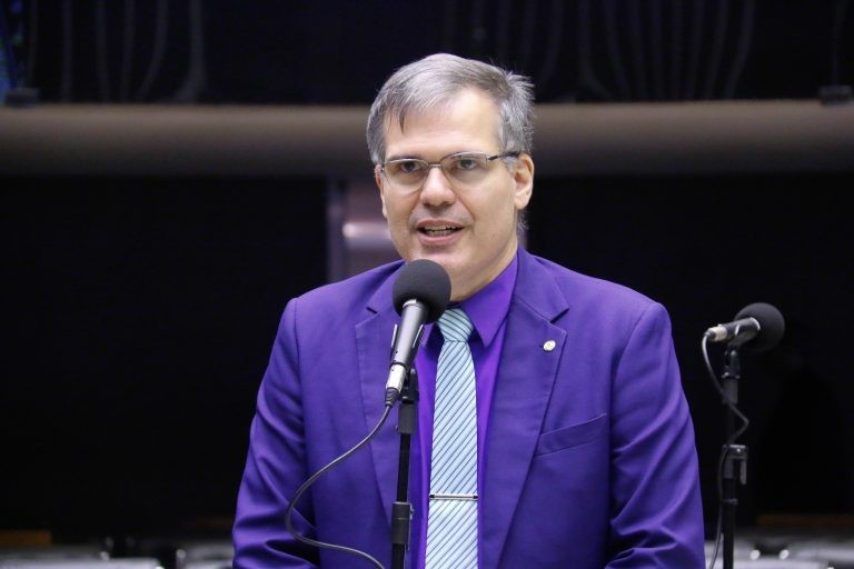 Comissão aprova distribuição gratuita pelo SUS de ácido fólico para mulheres em idade fértil e gestantes