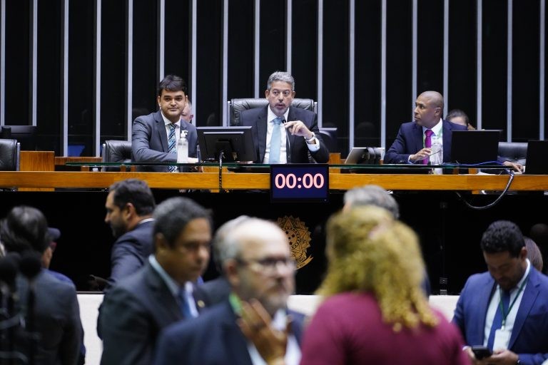 Câmara pode votar na terça-feira MP que autoriza participação privada na exploração de minérios nucleares