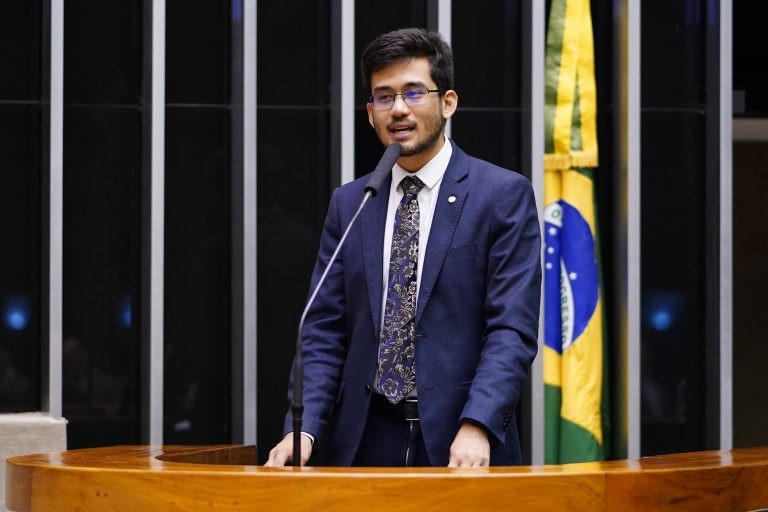 Comissão aprova programa de aulas complementares para alunos da rede pública que farão Enem