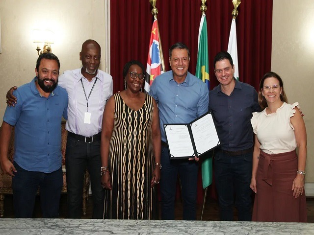 Santos reconhece Quilombos como patrimônios públicos e culturais; prefeito sanciona lei