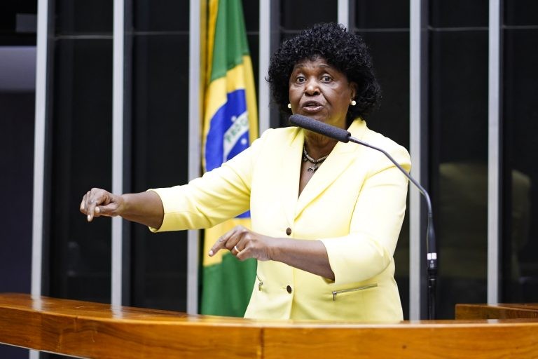 Deputada Benedita da Silva afirma que foi vítima de violência política em aeroporto